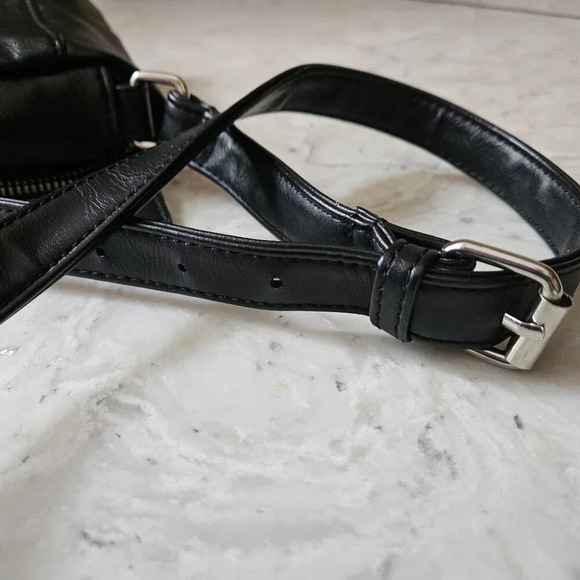 Kenneth Cole Reaction Manmade Leather  Small Crossbody Purse Zipper Compartment - Picture 9 of 9